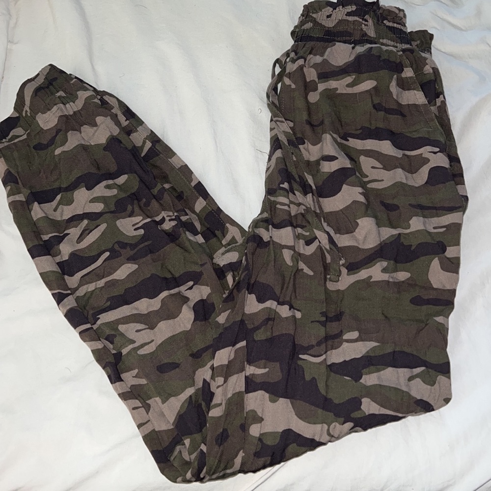 Camo breathable joggers